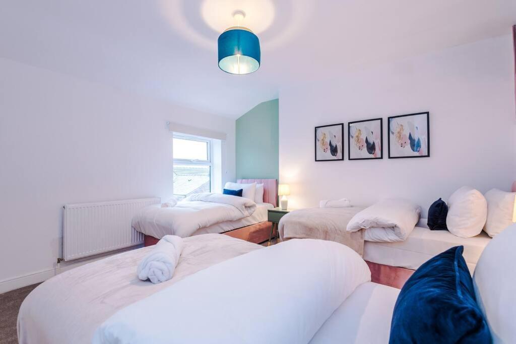 5 Bed Salford Sanctuary Retreat Villa แมนเชสเตอร์ ภายนอก รูปภาพ