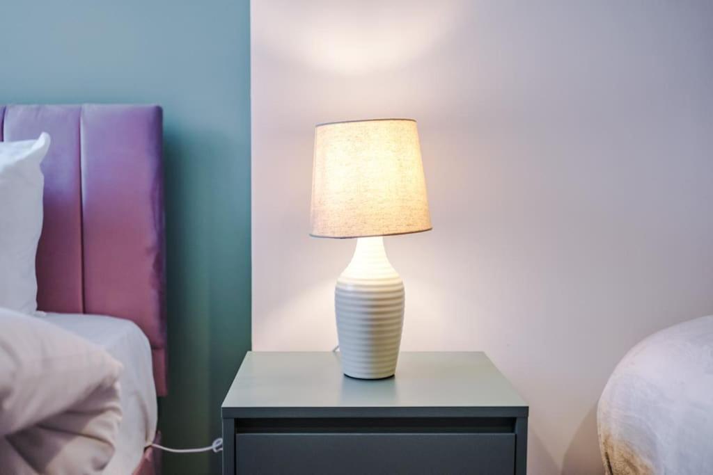 5 Bed Salford Sanctuary Retreat Villa แมนเชสเตอร์ ภายนอก รูปภาพ